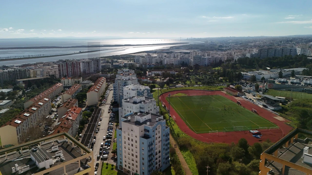 Apartamento T3 para Venda em Póvoa de Santa Iria e Forte da Casa Foto 39