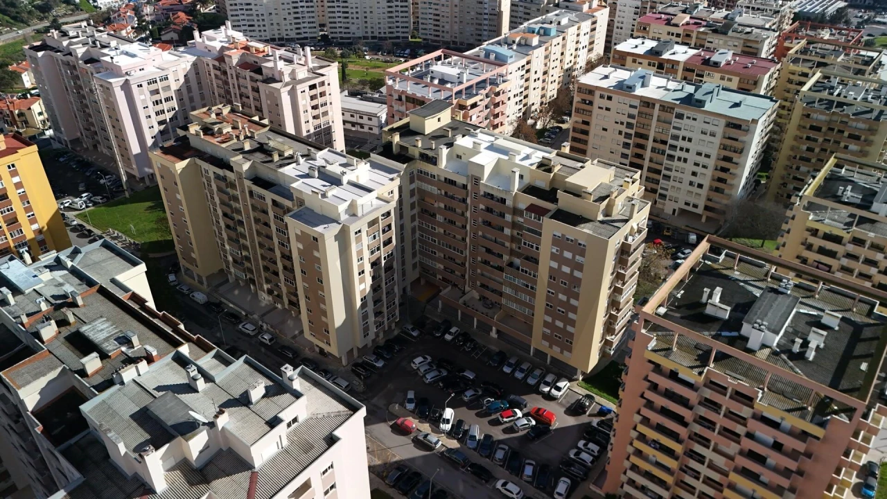 Apartamento T3 para Venda em Póvoa de Santa Iria e Forte da Casa Foto 38