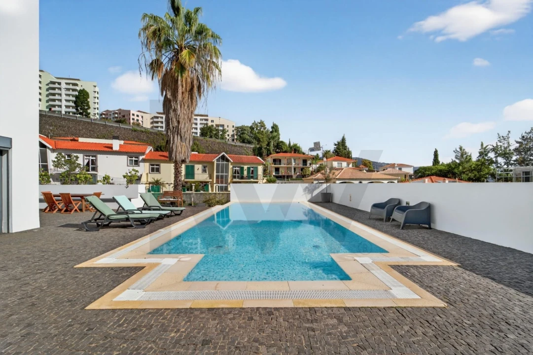 Moradia T4 para Venda em São Martinho Foto 1