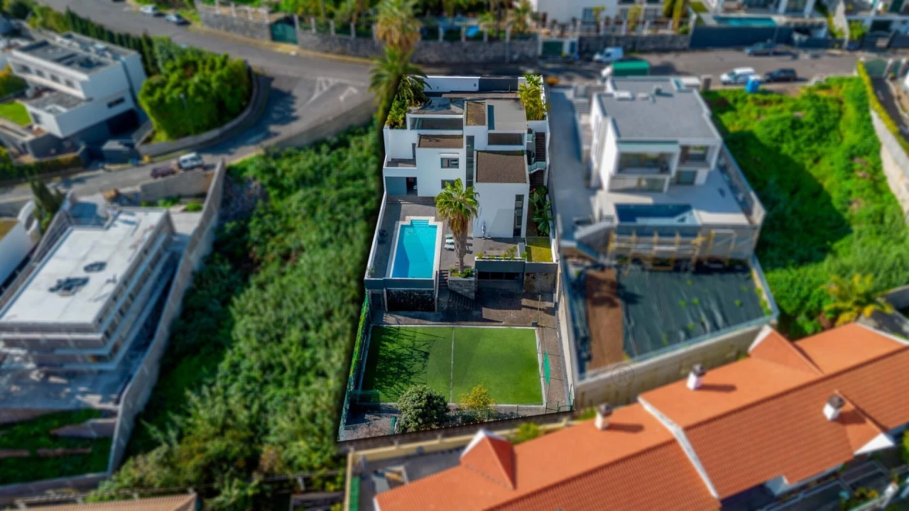 Moradia T4 para Venda em São Martinho Foto 7