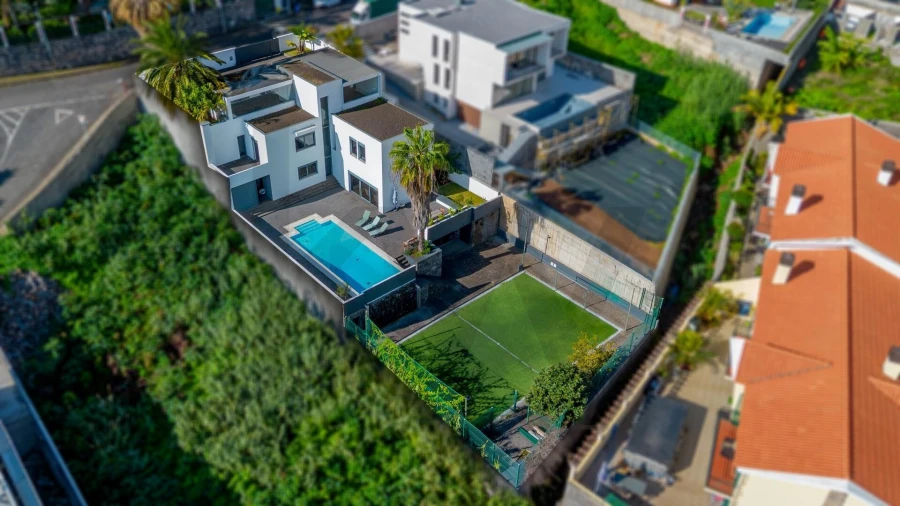 Moradia T4 para Venda em São Martinho Foto 8