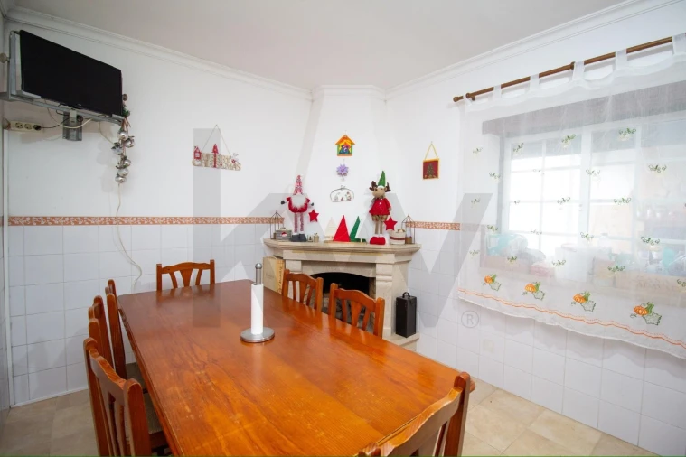 Apartamento T2 para Venda em Almeirim Foto 16