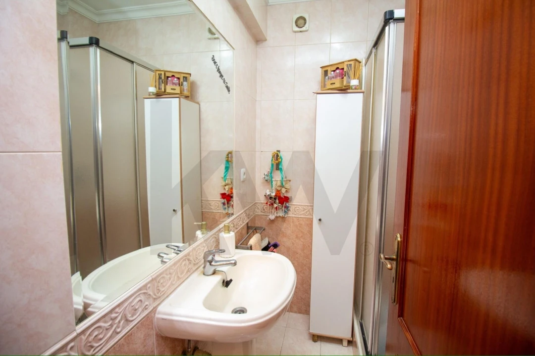 Apartamento T2 para Venda em Almeirim Foto 12