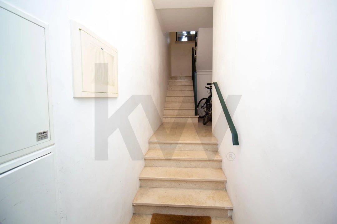 Apartamento T2 para Venda em Almeirim Foto 2