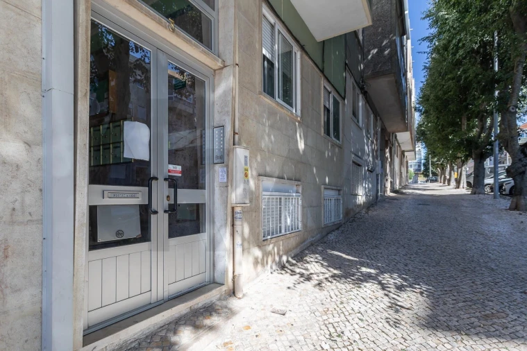 Apartamento T2 para Venda em Mina de Água Foto 24