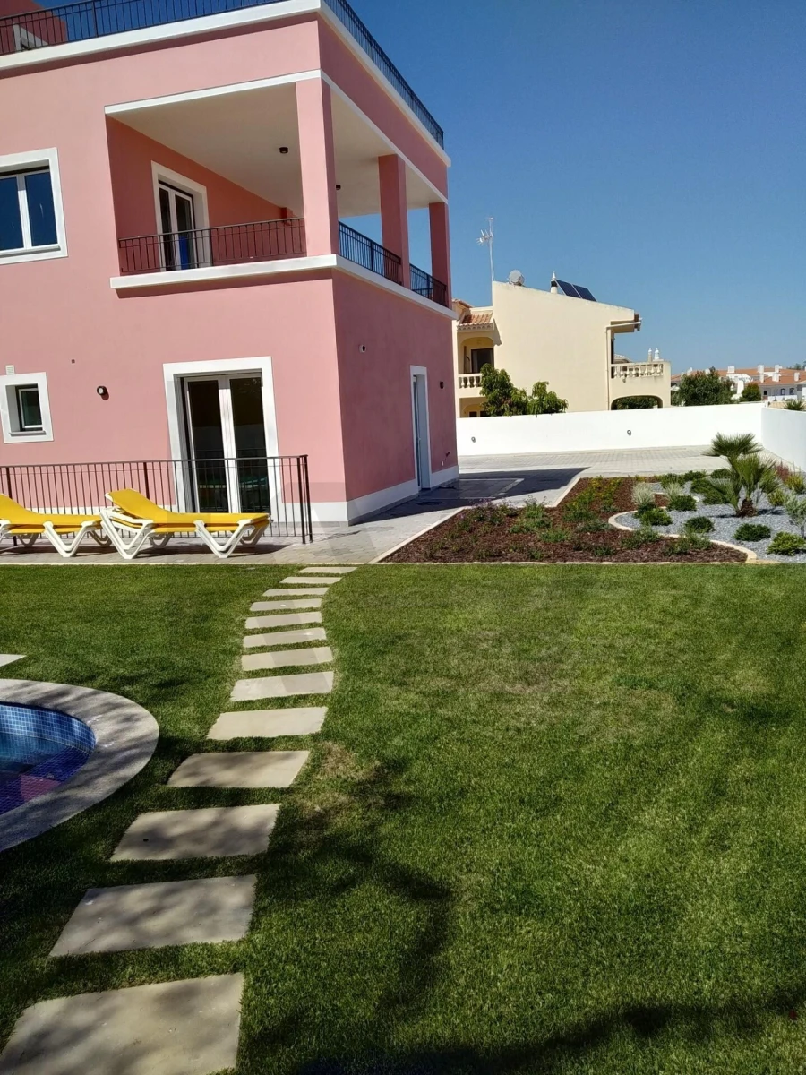 Negócio para Venda em Lagos (São Sebastião e Santa Maria) Foto 2