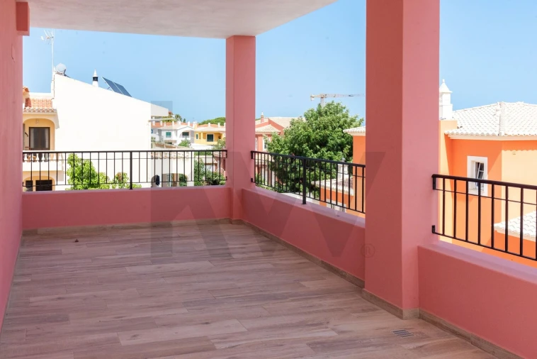 Negócio para Venda em Lagos (São Sebastião e Santa Maria) Foto 8