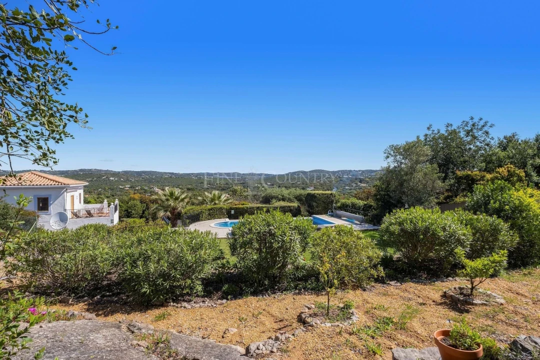 Moradia T3 para Venda em Santa Barbara de Nexe Foto 41