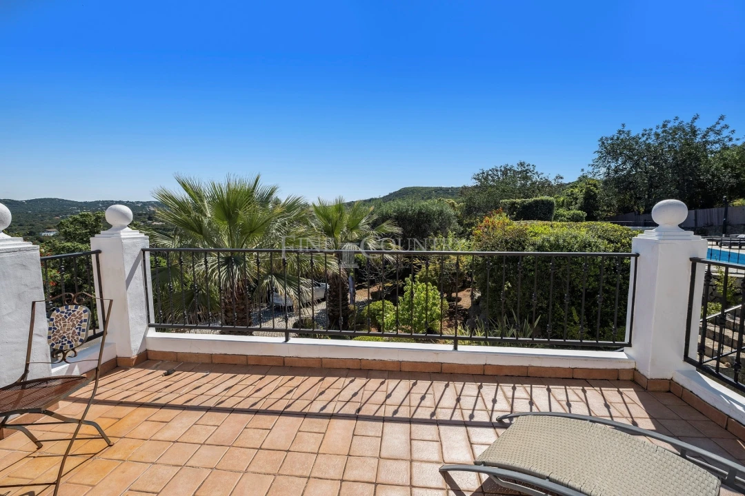 Moradia T3 para Venda em Santa Barbara de Nexe Foto 51