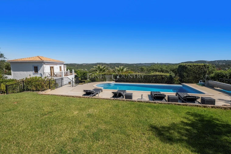 Moradia T3 para Venda em Santa Barbara de Nexe Foto 47