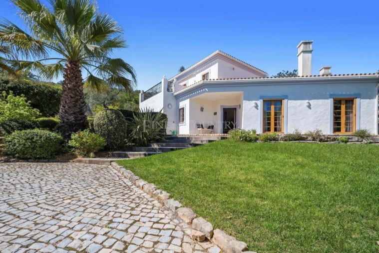 Moradia T3 para Venda em Santa Barbara de Nexe Foto 35