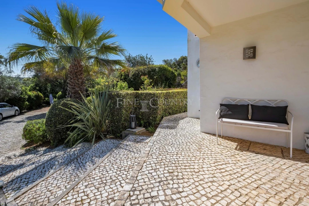 Moradia T3 para Venda em Santa Barbara de Nexe Foto 42