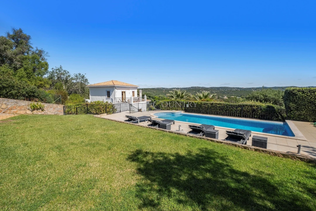 Moradia T3 para Venda em Santa Barbara de Nexe Foto 31