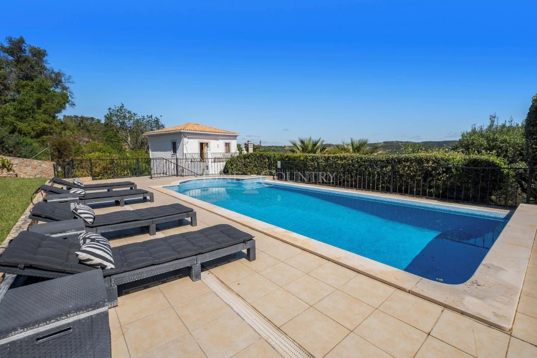 Moradia T3 para Venda em Santa Barbara de Nexe Foto 45