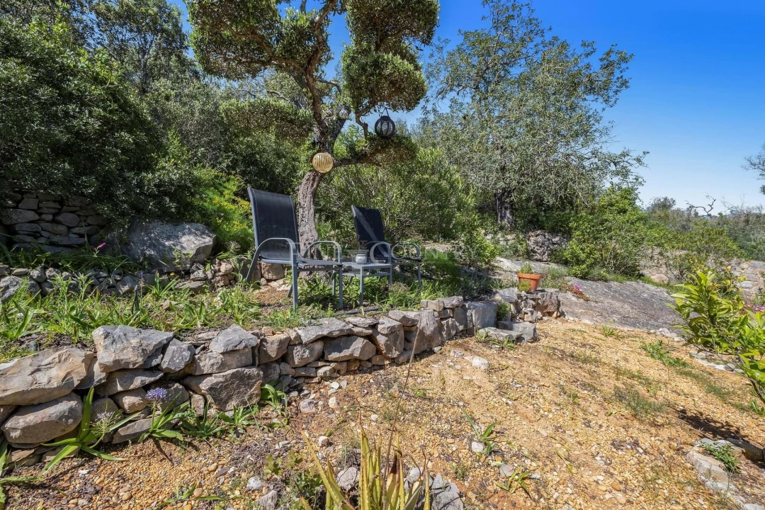 Moradia T3 para Venda em Santa Barbara de Nexe Foto 39