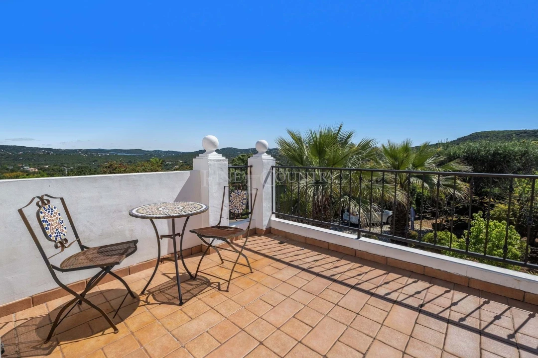 Moradia T3 para Venda em Santa Barbara de Nexe Foto 25