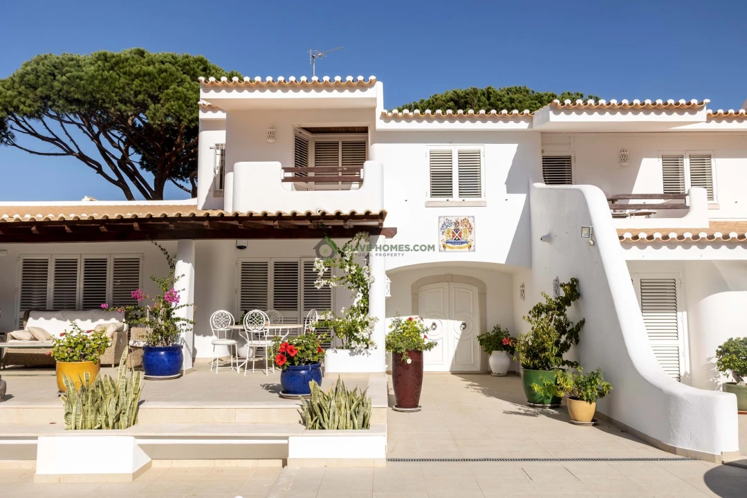 Moradia T5 para Venda em Albufeira e Olhos de Água Foto 6