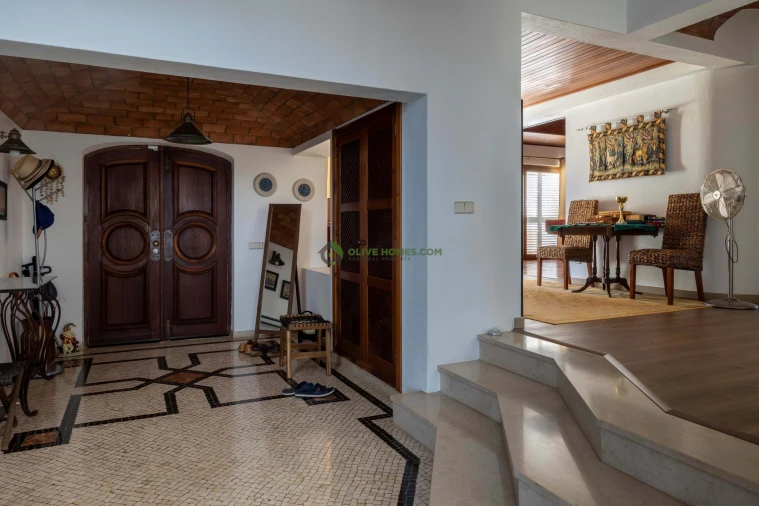 Moradia T5 para Venda em Albufeira e Olhos de Água Foto 16