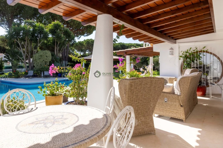 Moradia T5 para Venda em Albufeira e Olhos de Água Foto 2