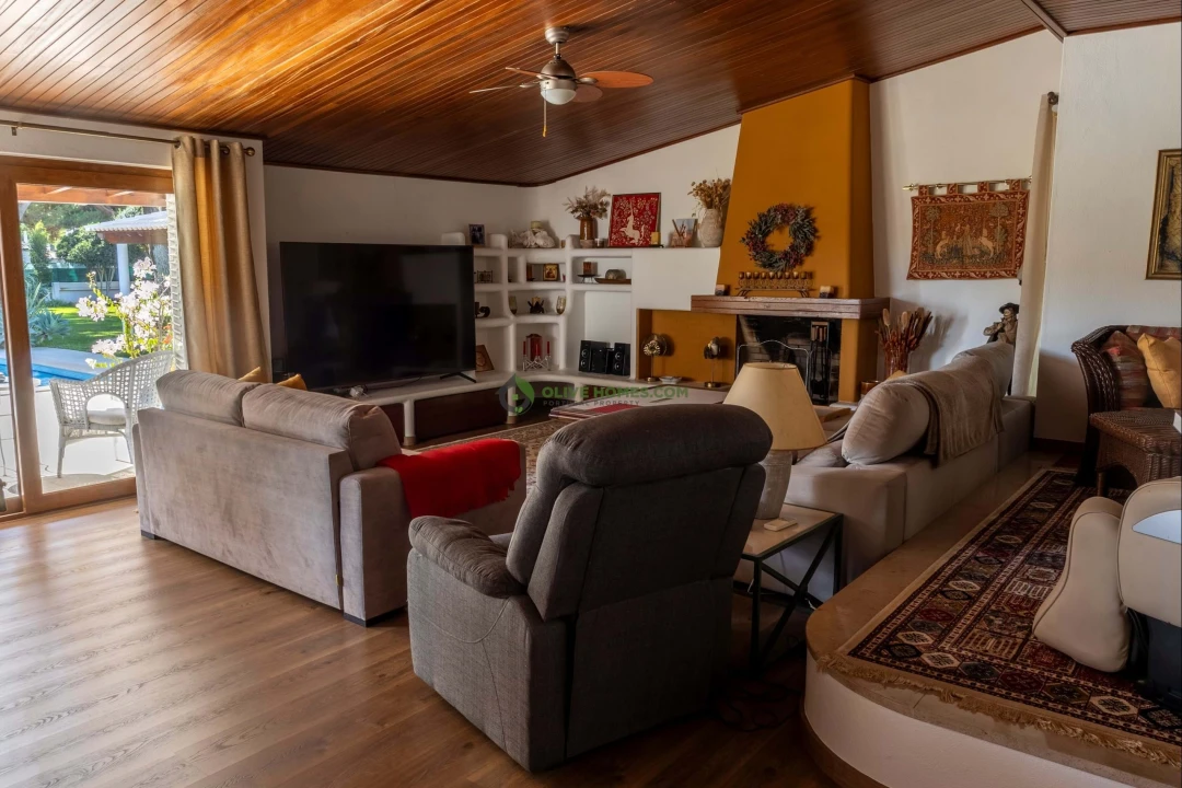 Moradia T5 para Venda em Albufeira e Olhos de Água Foto 25