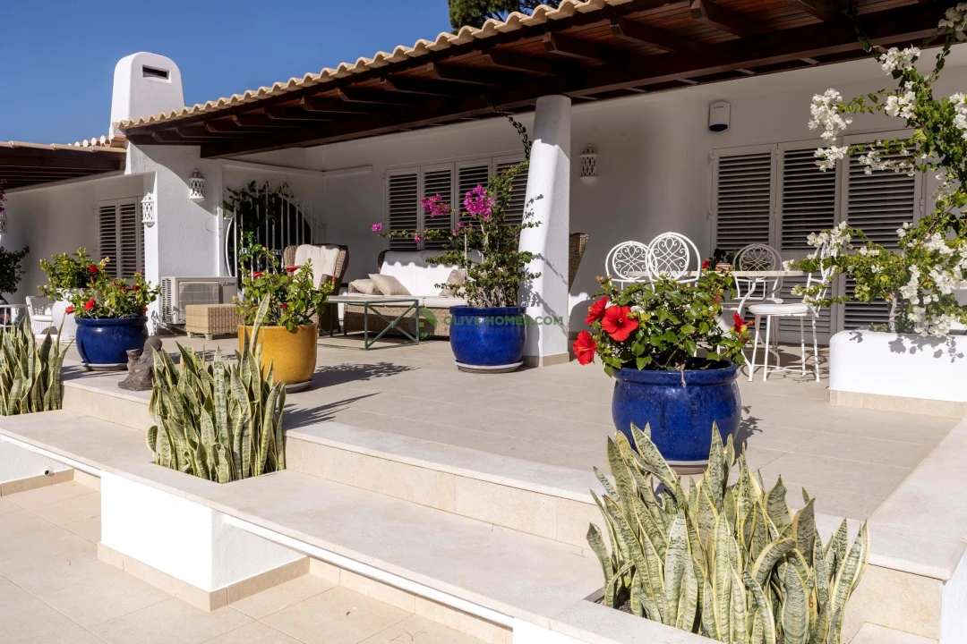 Moradia T5 para Venda em Albufeira e Olhos de Água Foto 14