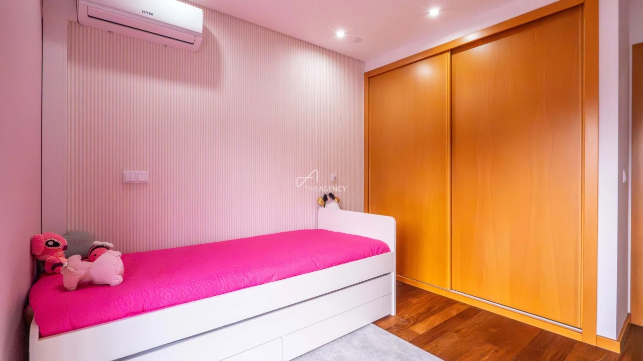 Moradia T4 para Venda em Santa Marinha e São Pedro da Afurada Foto 24