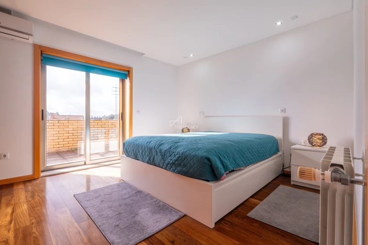 Moradia T4 para Venda em Santa Marinha e São Pedro da Afurada Foto 17