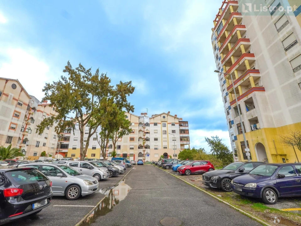 Apartamento T3 para Venda em Algueirão-Mem Martins Foto 44