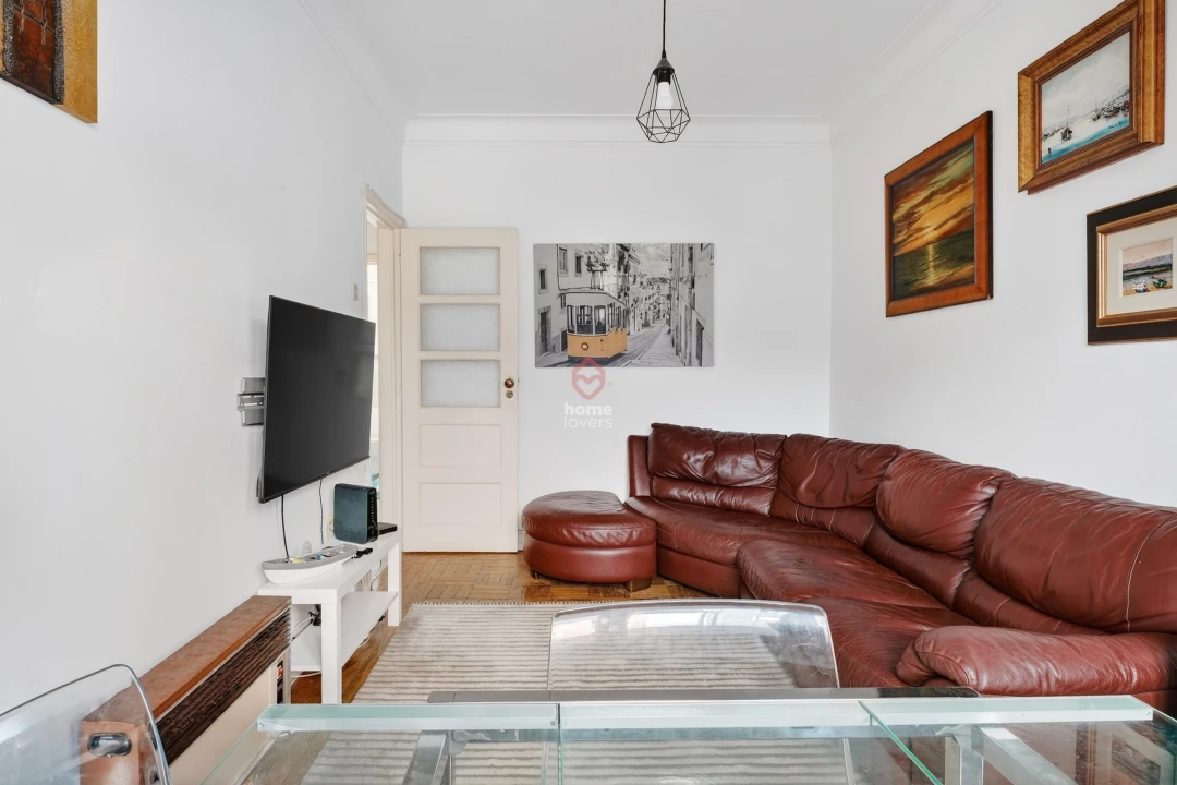 Apartamento T3 para Venda em Algés, Linda-A-Velha e Cruz Quebrada-Dafundo Foto 2