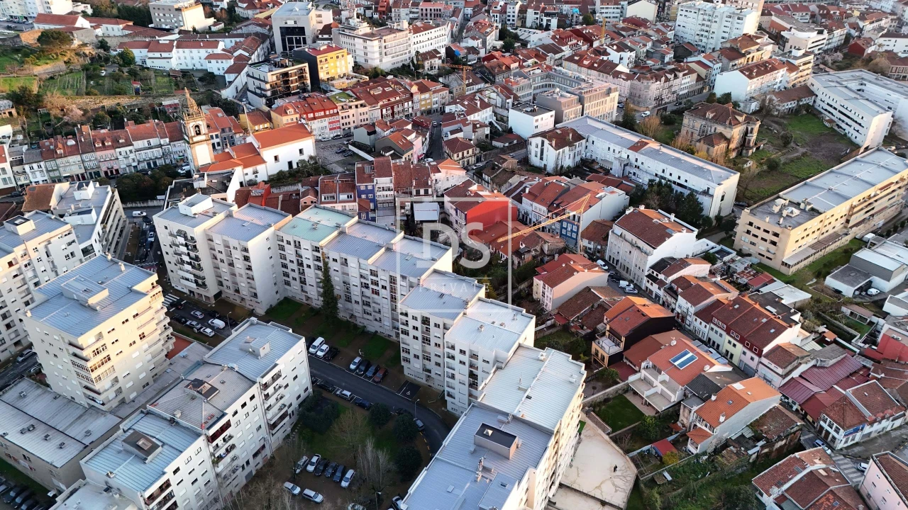 Apartamento T2 para Venda em Braga (Maximinos, Sé e Cividade) Foto 6