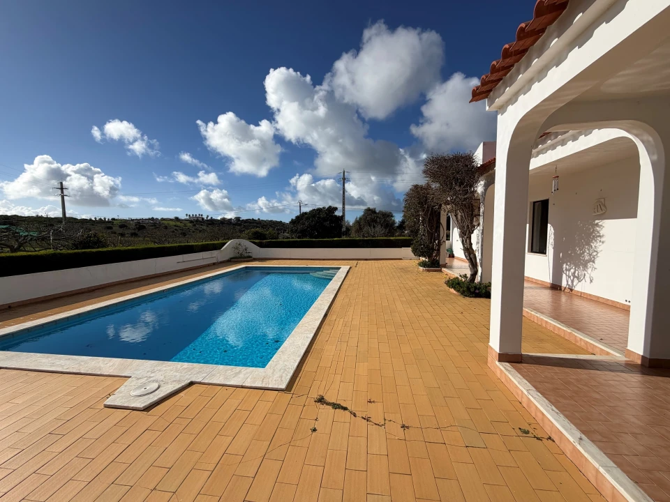 Moradia T5 para Venda em Lagos (São Sebastião e Santa Maria) Foto 8