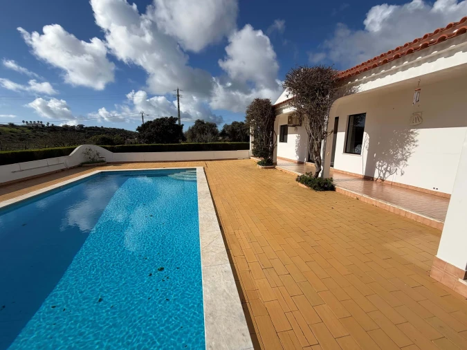 Moradia T5 para Venda em Lagos (São Sebastião e Santa Maria) Foto 18