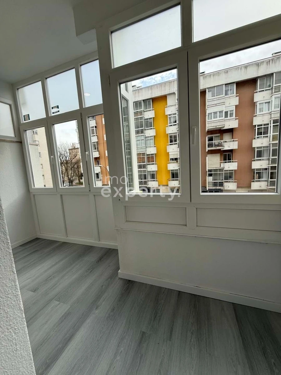 Apartamento T2 para Venda em Oeiras e São Julião da Barra, Paço de Arcos e Caxias Foto 11