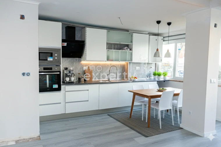 Apartamento T2 para Venda em Oeiras e São Julião da Barra, Paço de Arcos e Caxias