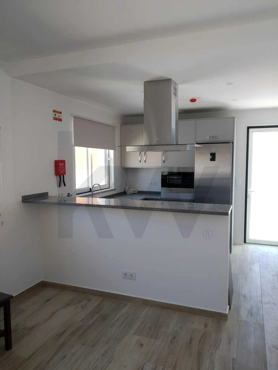 Negócio para Venda em Lagos (São Sebastião e Santa Maria) Foto 13