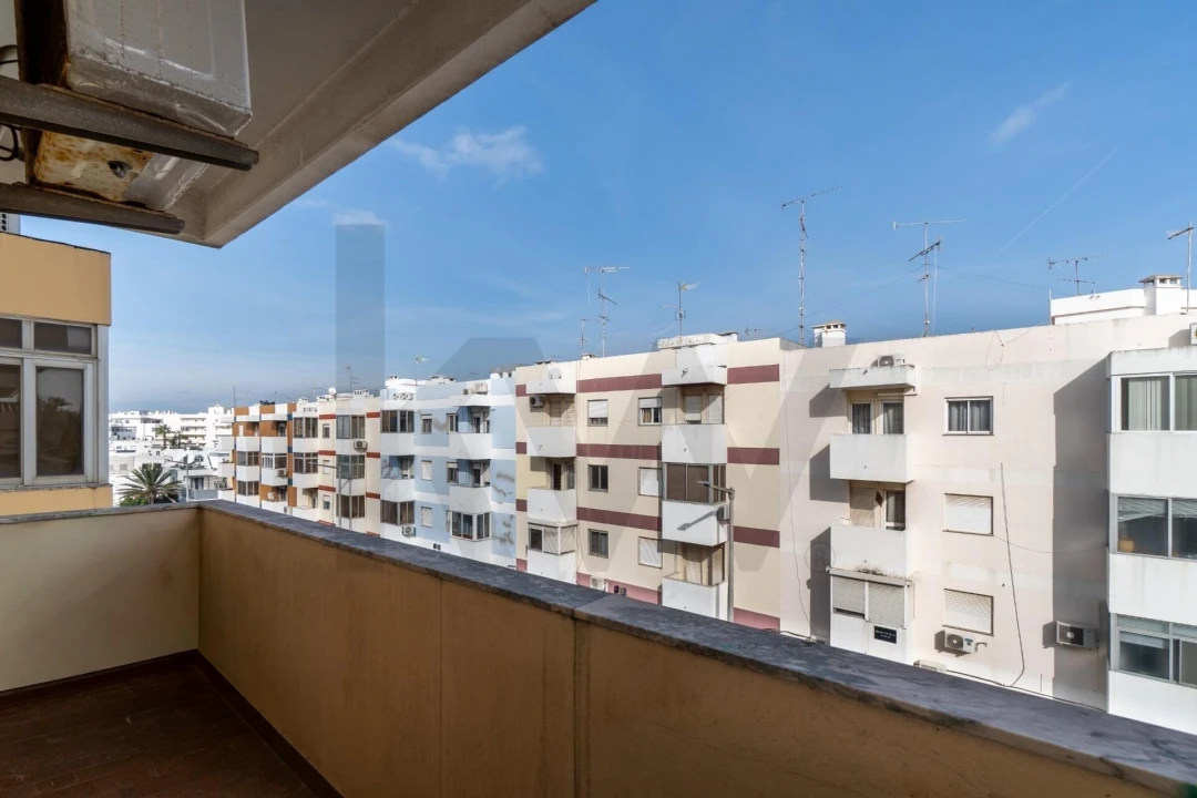 Apartamento T2 para Venda em Olhão Foto 15