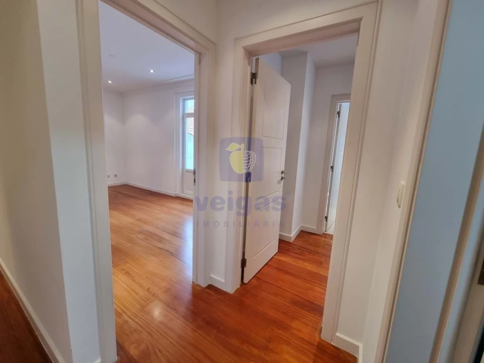 Apartamento T4 para Arrendamento em Avenidas Novas Foto 12