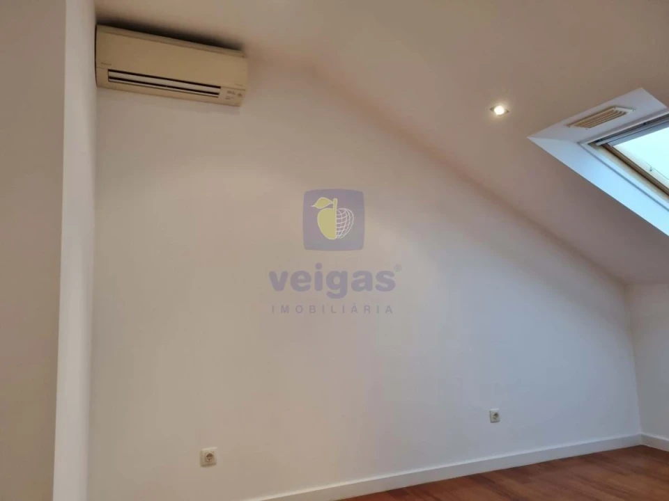 Apartamento T4 para Arrendamento em Avenidas Novas Foto 36