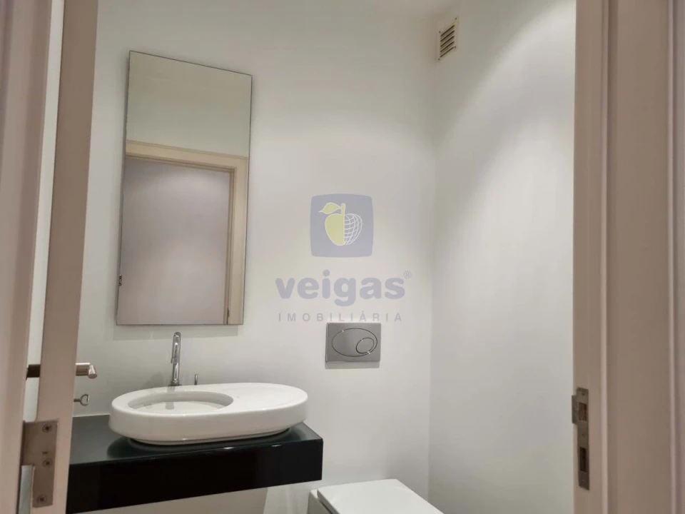 Apartamento T4 para Arrendamento em Avenidas Novas Foto 10