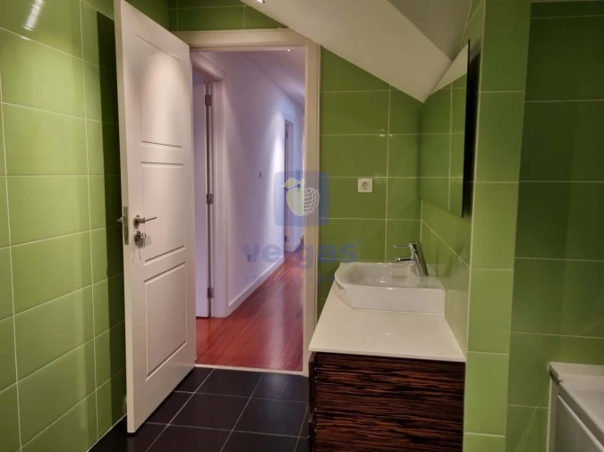 Apartamento T4 para Arrendamento em Avenidas Novas Foto 33