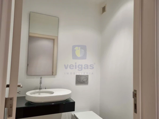 Apartamento T4 para Arrendamento em Avenidas Novas Foto 10