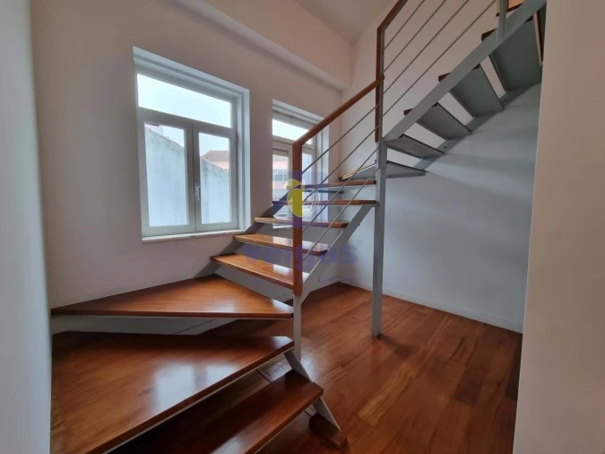 Apartamento T4 para Arrendamento em Avenidas Novas Foto 21