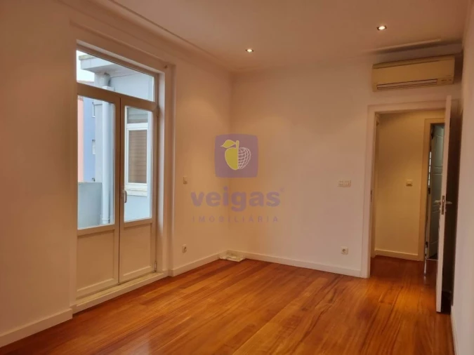 Apartamento T4 para Arrendamento em Avenidas Novas Foto 17