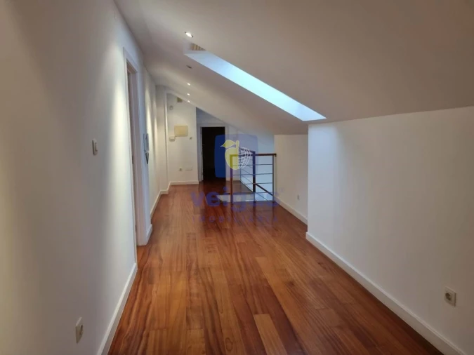 Apartamento T4 para Arrendamento em Avenidas Novas Foto 23