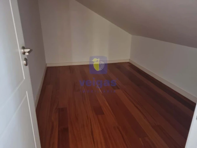 Apartamento T4 para Arrendamento em Avenidas Novas Foto 41