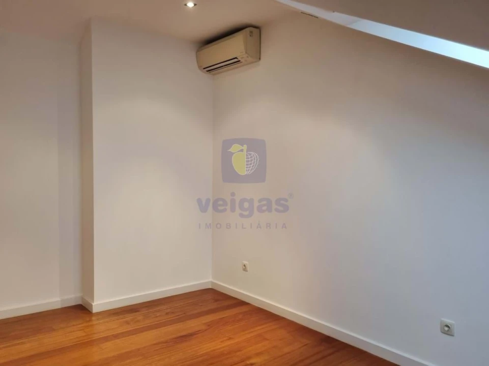 Apartamento T4 para Arrendamento em Avenidas Novas Foto 39