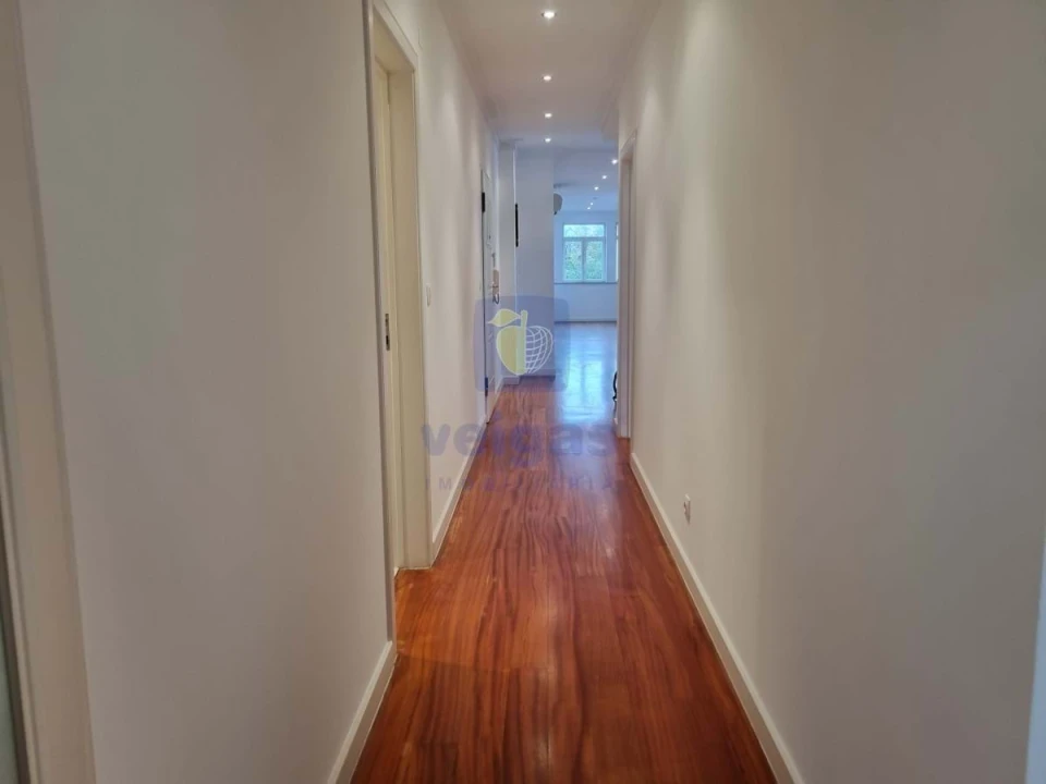 Apartamento T4 para Arrendamento em Avenidas Novas Foto 20