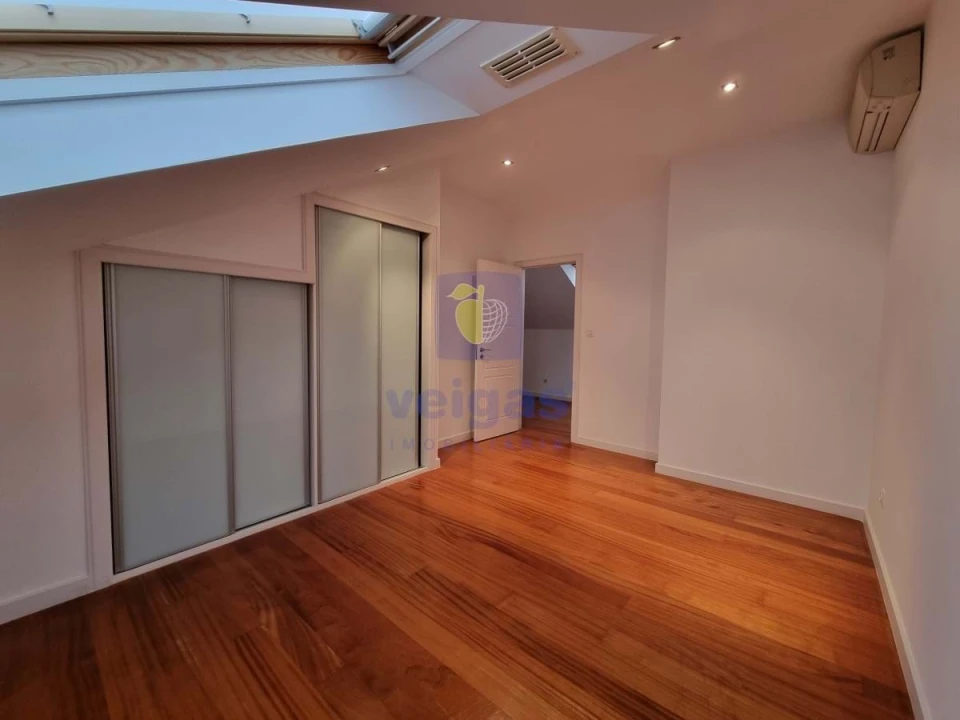 Apartamento T4 para Arrendamento em Avenidas Novas Foto 38