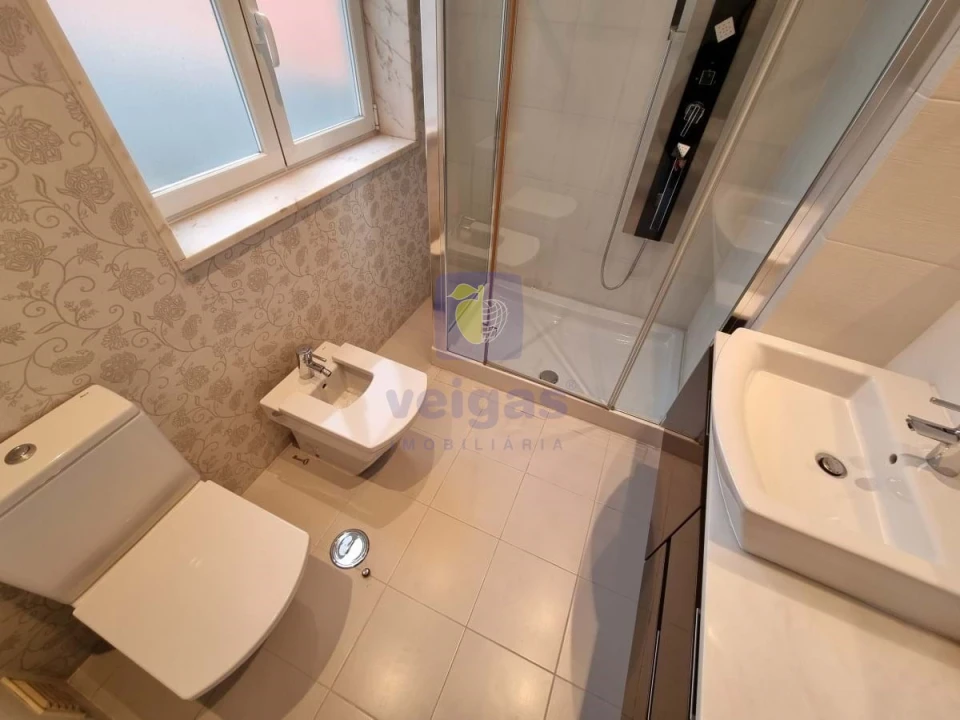 Apartamento T4 para Arrendamento em Avenidas Novas Foto 43