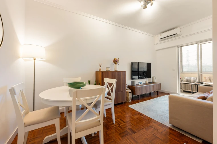 Apartamento T2 para Venda em Lumiar Foto 2